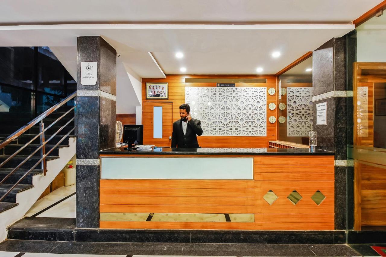 Oyo 29131 Hotel Mn Grand Shamshabad Eksteriør bilde