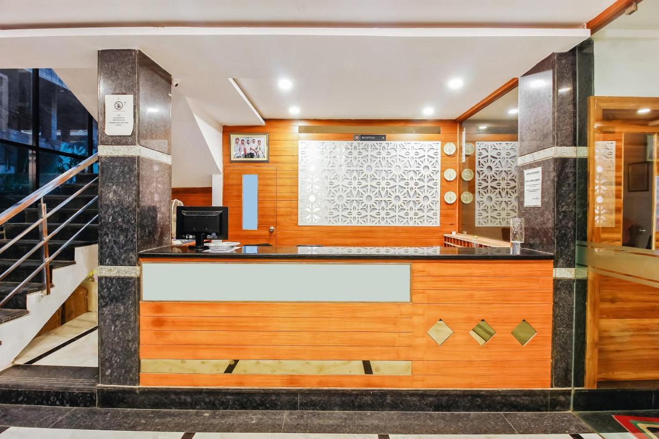 Oyo 29131 Hotel Mn Grand Shamshabad Eksteriør bilde