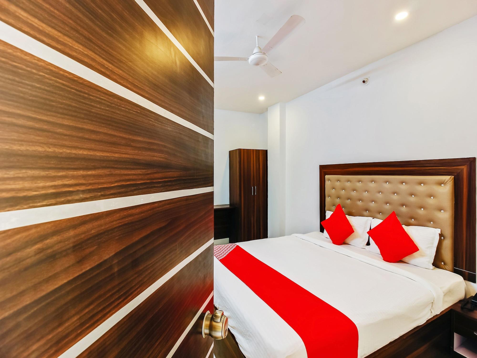 Oyo 29131 Hotel Mn Grand Shamshabad Eksteriør bilde