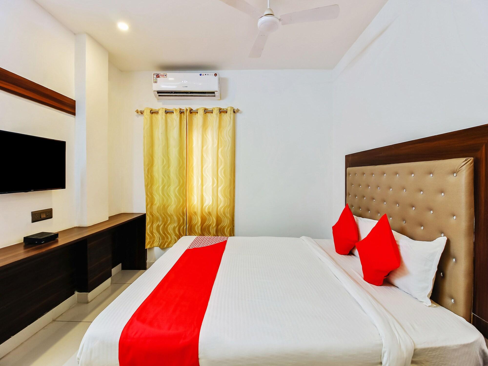 Oyo 29131 Hotel Mn Grand Shamshabad Eksteriør bilde