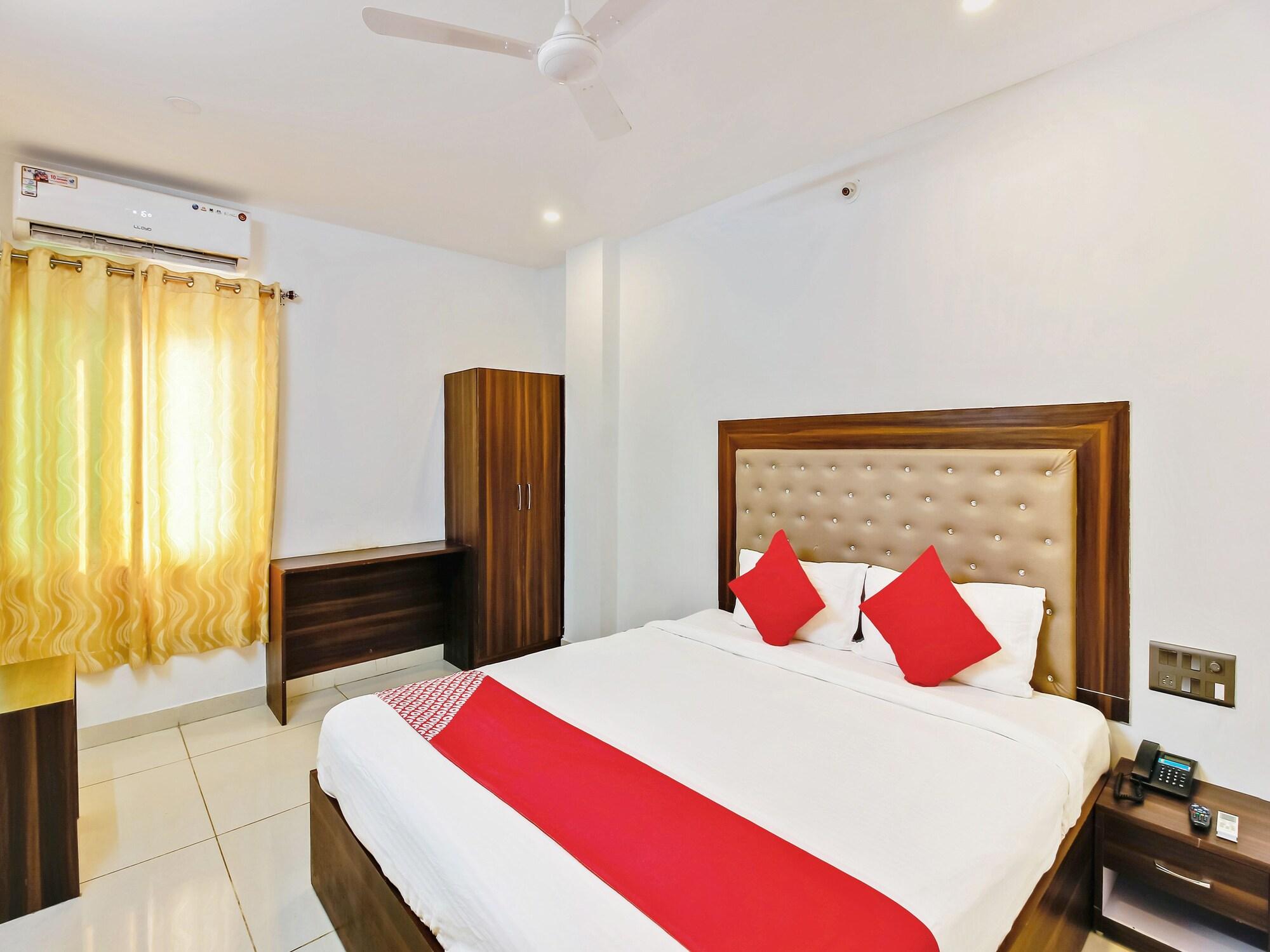 Oyo 29131 Hotel Mn Grand Shamshabad Eksteriør bilde